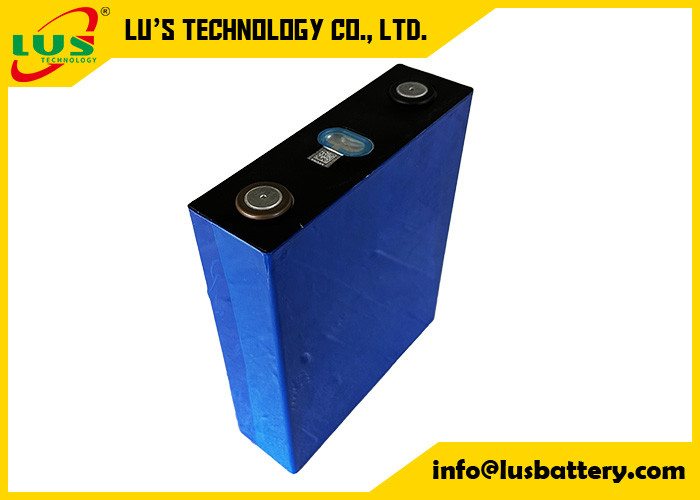 Cellule au lithium LiFePO4 Prismatique 3.2V 100Ah LiFepo4 batterie au lithium LFP Batterie rechargeable pour le stockage de l'énergie solaire